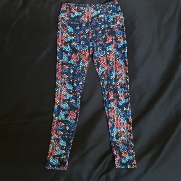 LuLaRoe Black with Colorful Geometric Tribal Print Leggings One Size - Picture 6 of 6
